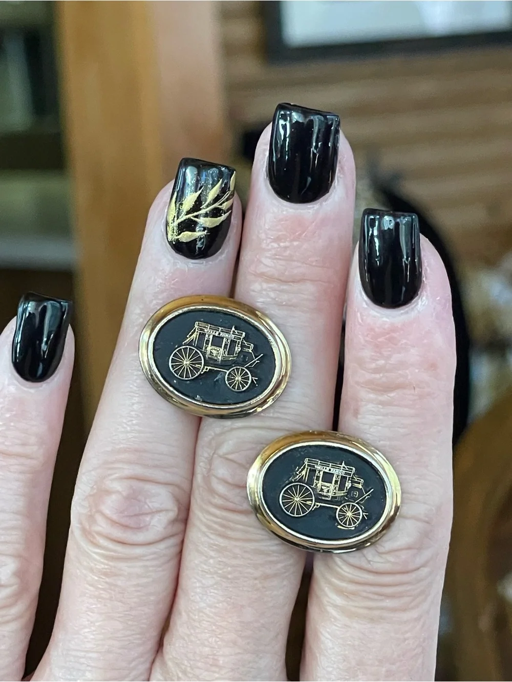 Vintage Wells Fargo Stagecoach Black Enamel Gold Tone Cuff Links